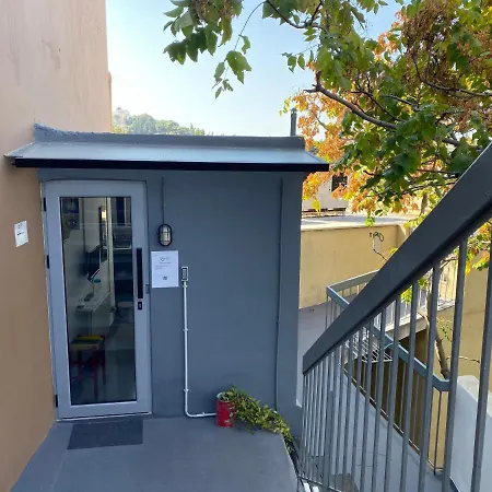 Monastiraki Citycenter Sleepbox- Unspoiled Athens Apartments Buitenkant foto